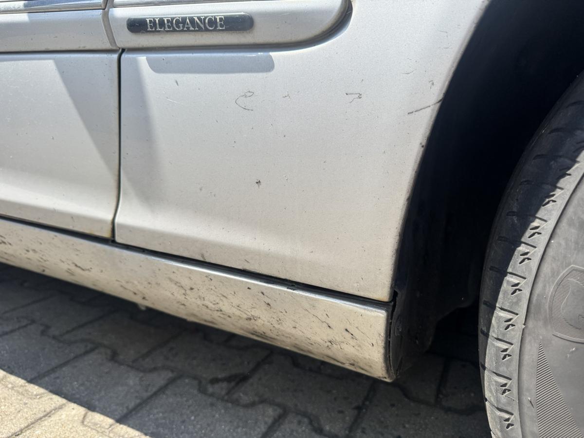 Mercedes C Klasse W203 original Kotfl&uuml;gel vorn rechts Elegance 744 Brillantsilber Bj.2001